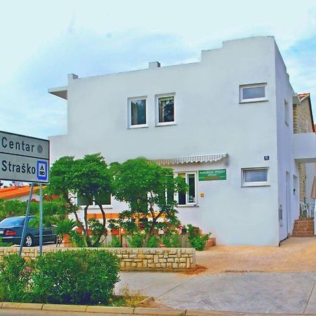 Apartments Panonija Novalja Luaran gambar