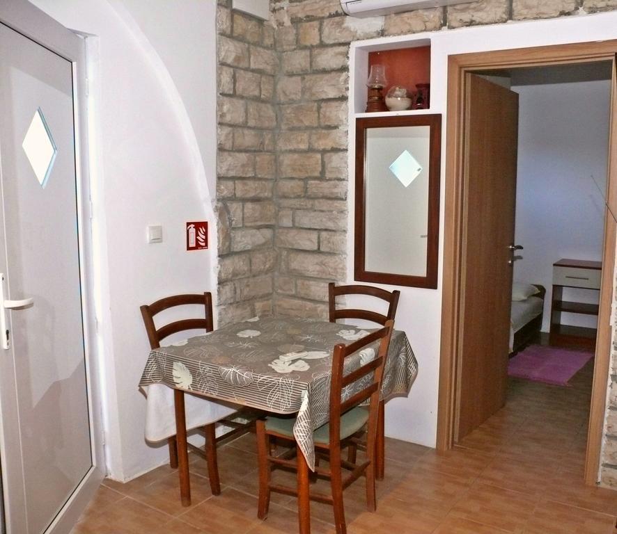 Apartments Panonija Novalja Luaran gambar